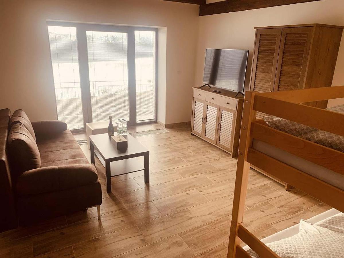 Apartmany Zupanovice Dobris Εξωτερικό φωτογραφία