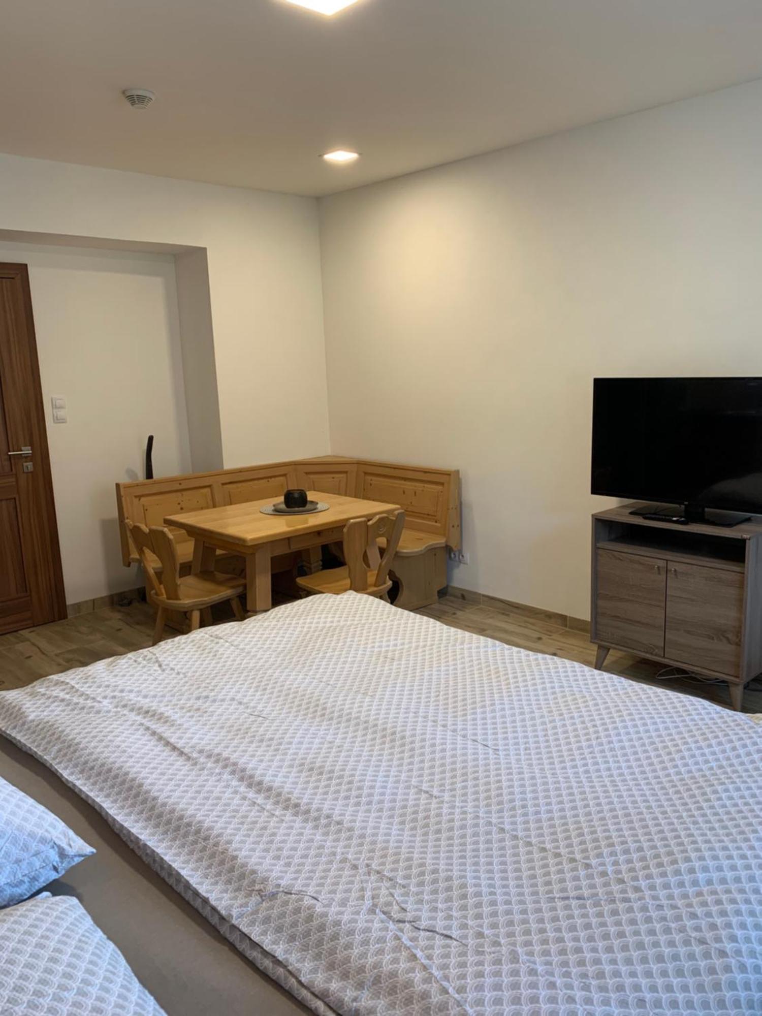 Apartmany Zupanovice Dobris Εξωτερικό φωτογραφία