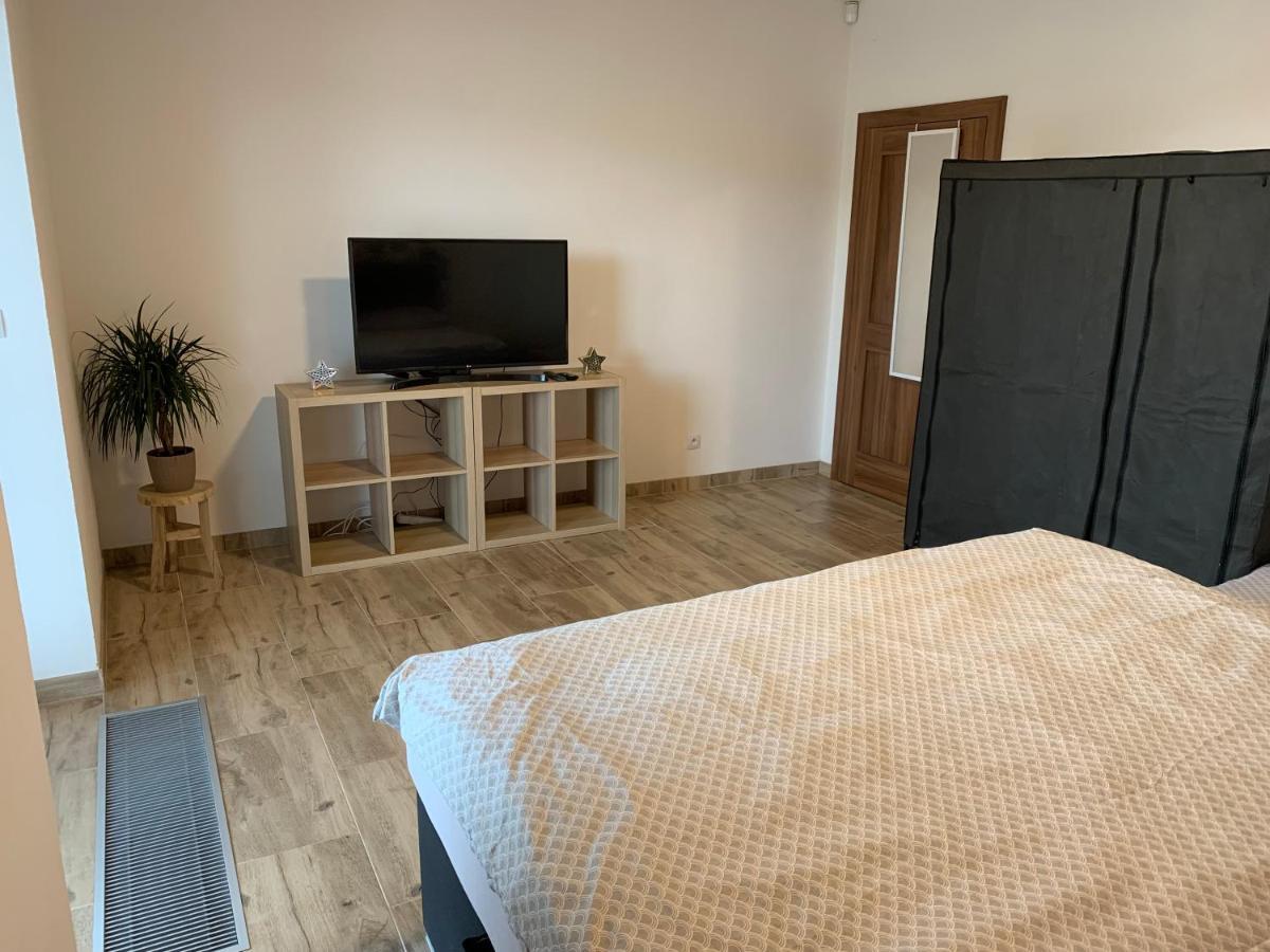 Apartmany Zupanovice Dobris Εξωτερικό φωτογραφία